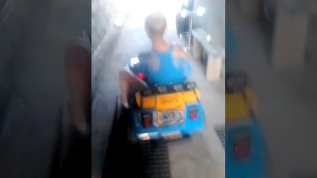 Маша на машинке смотреть онлайн