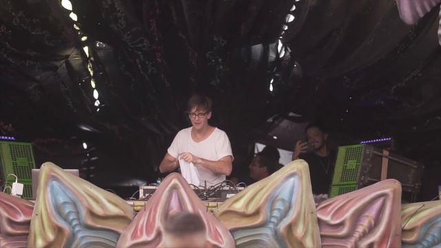 Neelix - Let's Just Leave смотреть онлайн