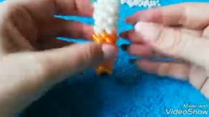 Банан из бусин.