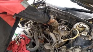 Мерседес 190 w201 м102. Плохо заводится.Замена Пусковой форсунки. Starts badly. Replacing the nozzle