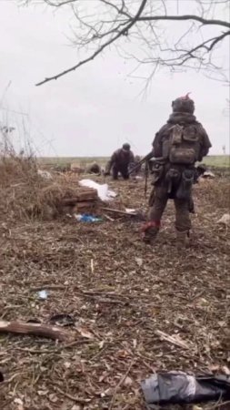 Российские штурмовики берут в плен пехоту Всу в ходе зачистки окопов где-то на фронте 💥🇷🇺👊