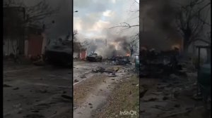 В клубах музыка гремит, кто-то пляшет и шумит, а ребята там вдали от...