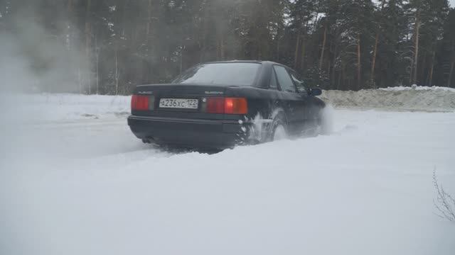 Проходимость полного привода авто AUDI 100 С4 Quattro смотреть онлайн