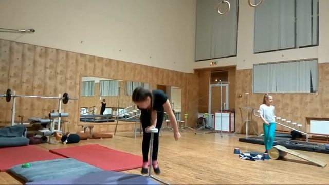 КРОКОДИЛЫ смотреть онлайн