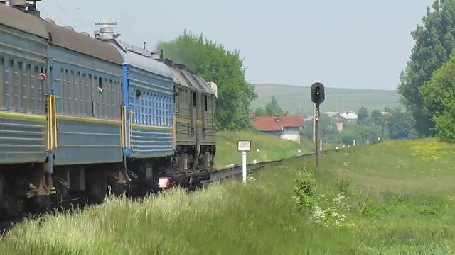 Тепловоз 2М62-1038 смотреть онлайн