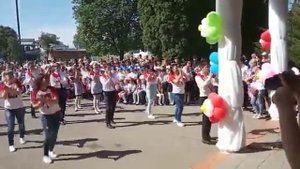 Флэшмоб на выпускной линейке СОШ 14 ст. Родниковской 2019 г.