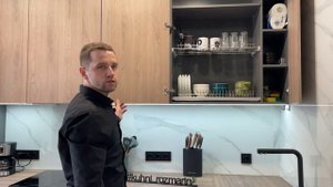 Красивая угловая кухня и мебель в ванную от компании ROZMARIN 🌿