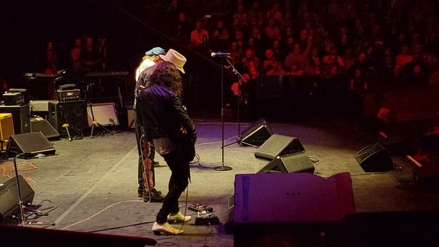 Isolation - Jeff Beck Tribute ft. Johnny Depp, Kirk Hammett, Billy Gibbons (5/22/23) смотреть онлайн