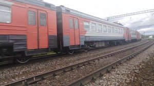 Электровоз ЭП1М-796 С Небольшой сплоткой Электричек ЭД9М-0196 ЭД9М-0168 ЭД9М-0242