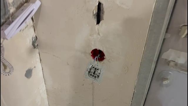 Доделали электромонтажные работы  после других .
