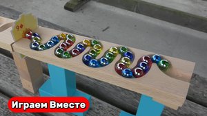 Развивающие видео для детей ! Строим деревянный конструктор с шариками ! Запускаем шарики !