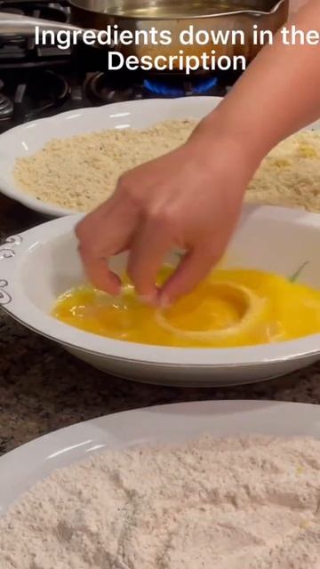 Crispy fried Onion rings #shorts #yourubeshorts #onionrings смотреть онлайн