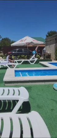 Бассейн в гостевом доме «На Красной 75» в Кучугурах