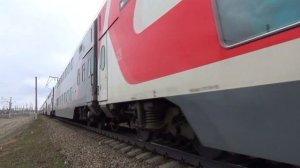 Электровоз ЭП20-051 со скорым двухэтажным поездом №104 "Москва - Адлер"