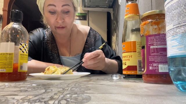 Мукбанг! Нажарила Демплинги!Ужинаем с Женей! смотреть онлайн