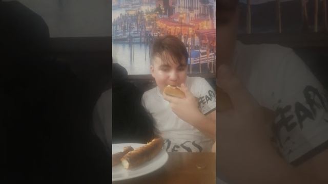 нашли 1000 рублей и пошли в ресторан смотреть онлайн