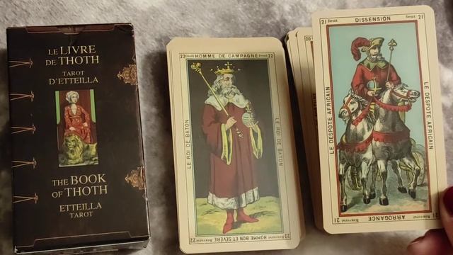 LE LIVRE DE THOTH TAROT D'ETTEILLA en présentation review смотреть онлайн