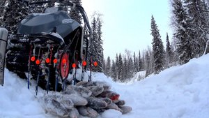 Зимняя рыбалка.попал на хороший клев хариуса на таежной реке