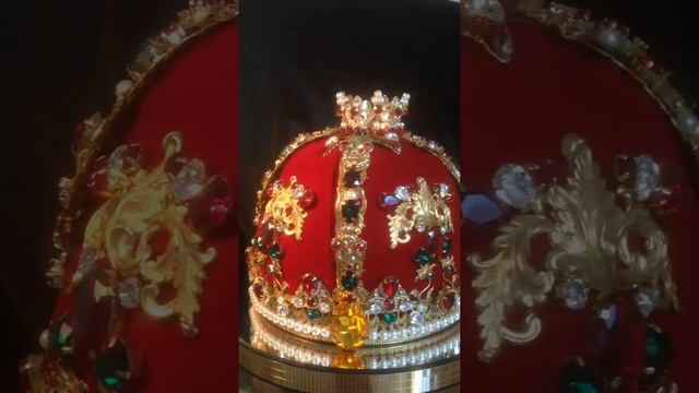 Crown " Коронование" смотреть онлайн