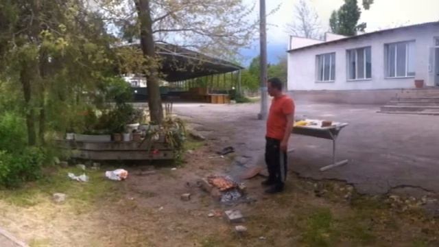 Мир всем. Труд завтра. Май по-факту смотреть онлайн