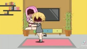 какая срача пошла, это из тик тока, подпищица снимала