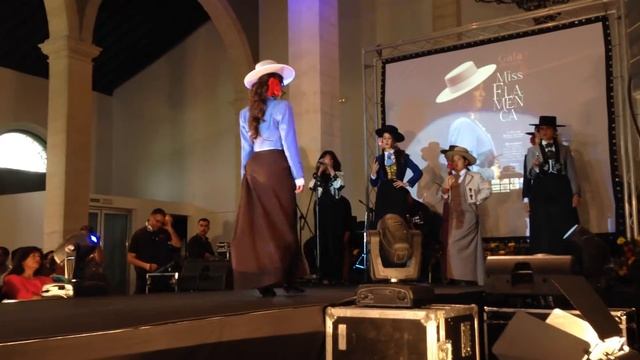 Salvador Egea - Primer grupo del Desfile Moda Pasarela Miss Flamenca 2014 смотреть онлайн