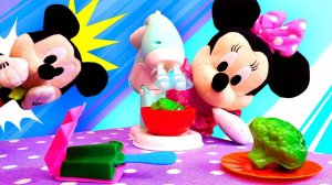 Семья Маусов делает мороженое из БРОККОЛИ! Видео для малышей про игрушки Микки Маус