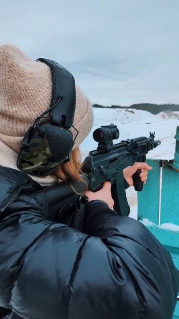 Ездила на полигон, делать репортаж про ОМОН ✊