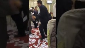 Некуда  деньги  дивать