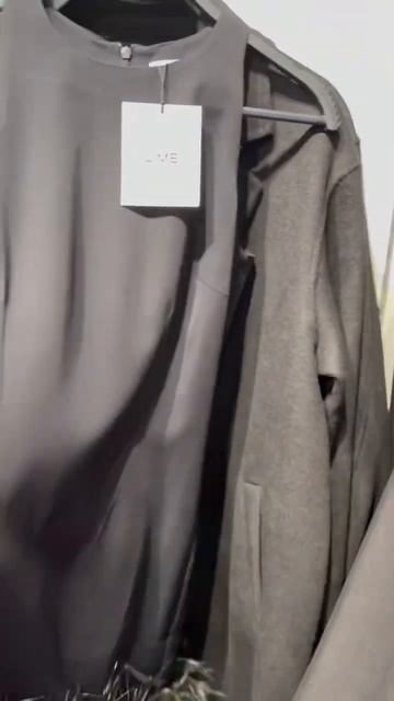 LIME #shortvideo #sale #шоппинг #обзор #prom #выпускной #платье #костюм #перья #lime #тренды #стиль смотреть онлайн