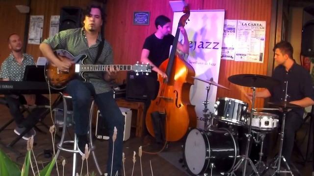 Toni Mora Quartet "Luxury" Live from"Beyond Words Album" смотреть онлайн