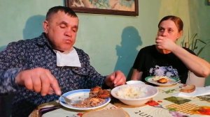 Хоть посижу за целый день, а то все лежу. Жизнь в деревне