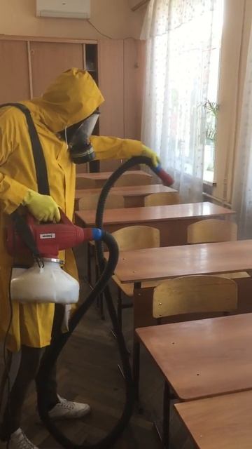 Дезинфекция школы препаратом Лизарин (против вирусов семейства SARS)