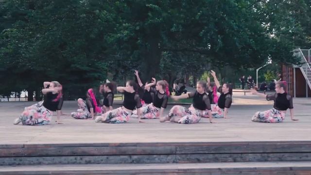 Там у тополі - Артем Пивоваров & NK dance video