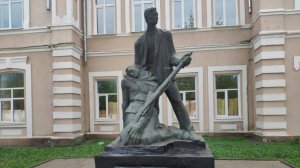 Памятник преподавателям, сотрудникам и ученикам текстильного техникума