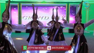 ЕРЕКШЕ СТИЛДЕ ӘДЕМІ ҚЫЗДАРМЕН ҚАЗАҚША БИ, тойға бишілер,би тобы,танцовщица