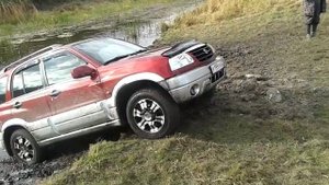 Сузуки рискнул попасть на гидро удар. Повезло.