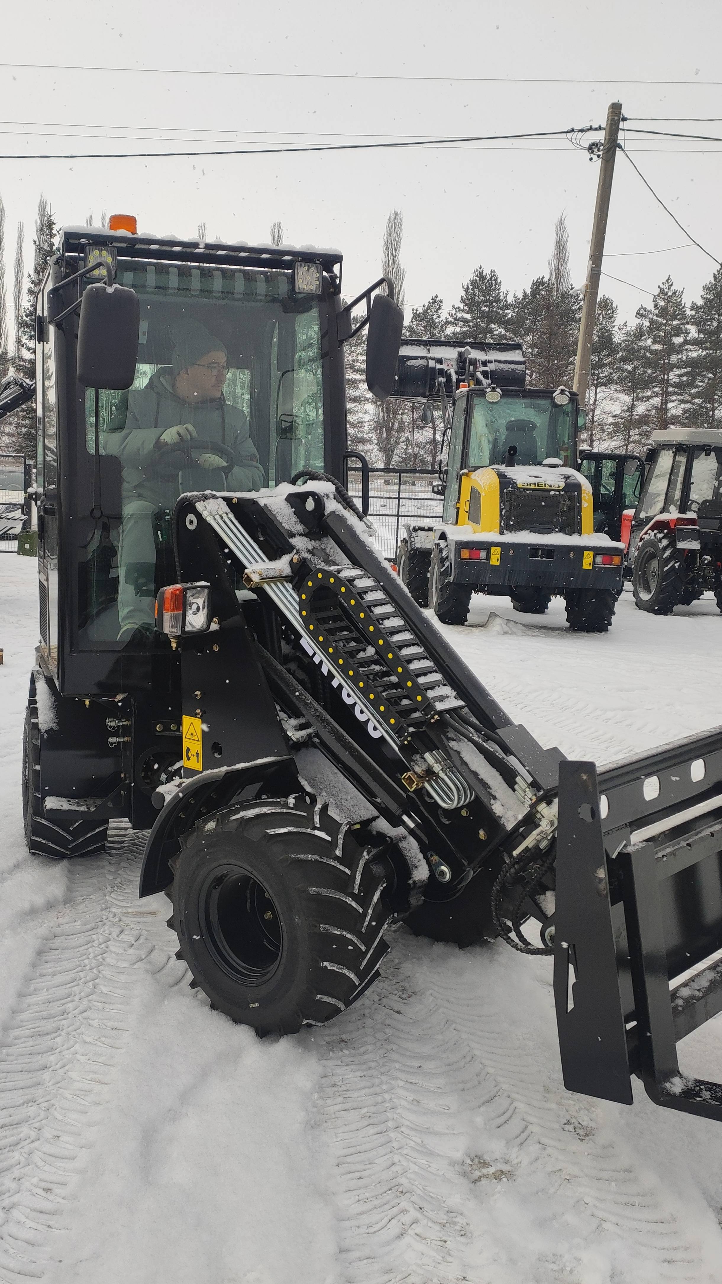 Sheng ER1000 в черном цвете