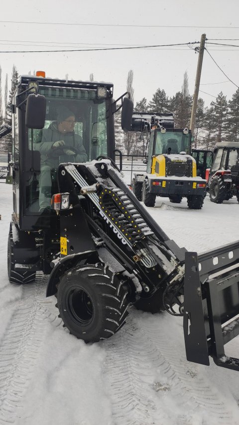 Sheng ER1000 в черном цвете