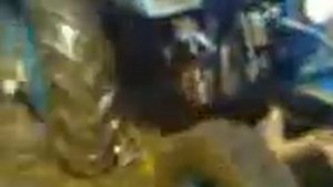 Трактор по болоту