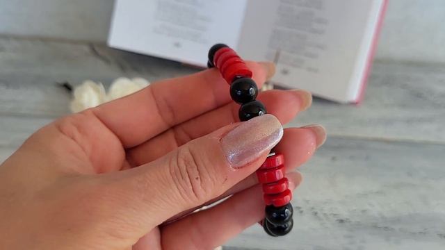 Браслет из агата черного, коралла