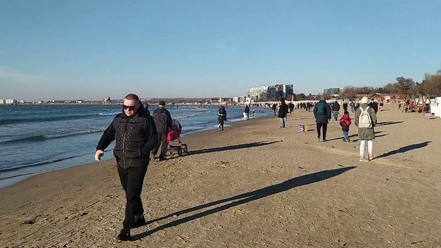 Анапа, лаундж-зона на Центральном пляже. смотреть онлайн