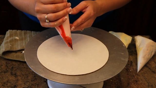 Heart Shaped Birthday Cake with Dogwood Flowers- How to make Piped on Dogwood смотреть онлайн