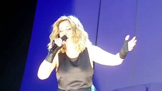 Lara Fabian-Je Suis Malade-Sofia-27.03.2018 смотреть онлайн