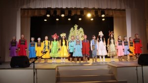 Дьыл кэмнэрин бэлэхтэрэ