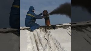 Яркий пример как НЕ НАДО чистить дымоход!