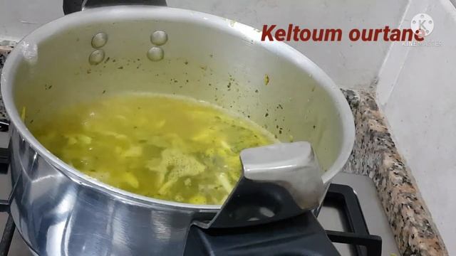 طريقة تحضير طبق الخرشوف او القنارية  في  طنجرة الضغط غذاء مغربي لذيذ وسهل التحضير.