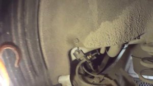 Хонда Везел. Шиномонтаж колес 215/55 R17. Осмотр кузова и ходовой части после первой зимы на Урале