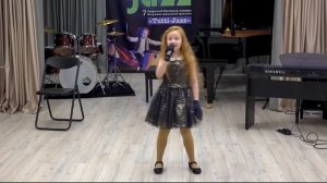 Jingle Bells в исполнении Юли Зуниковой