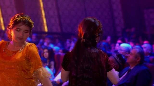 Эркин Одинаев - Дилбарам манро ба чашмони хумораш мекушад смотреть онлайн